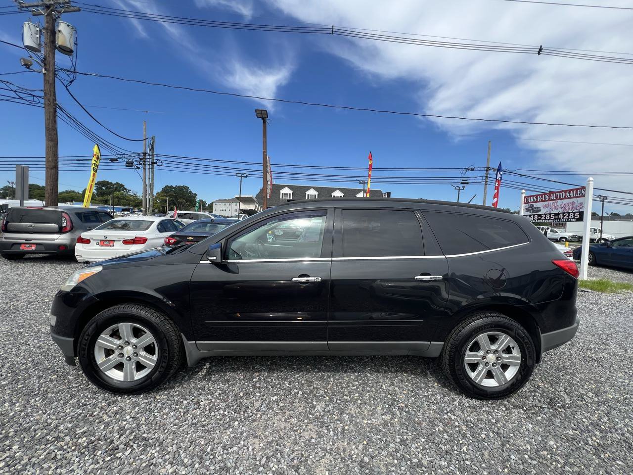 Used 2010 Chevrolet Traverse LT w/ Personal Connectivity Package FWD image 4