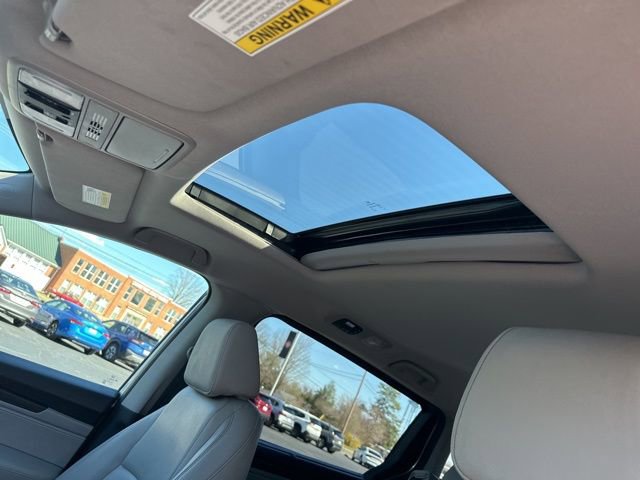 Used 2023 Honda Odyssey EX-L image 13