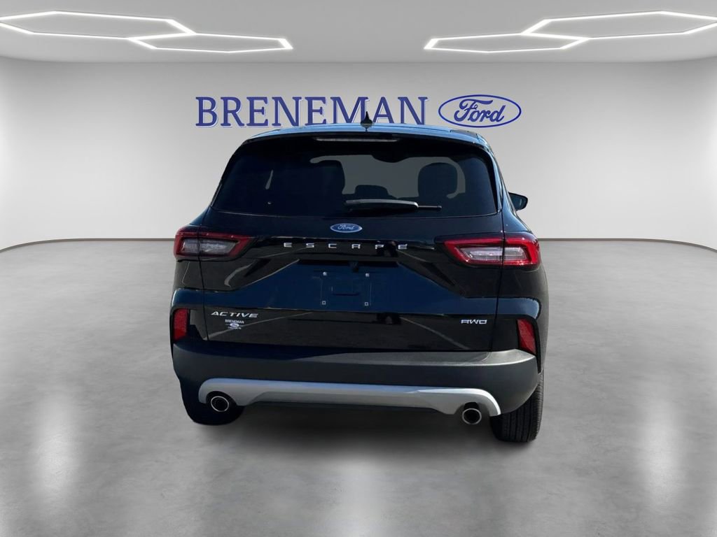 Certified 2025 Ford Escape Active w/ Cold Weather Package image 7