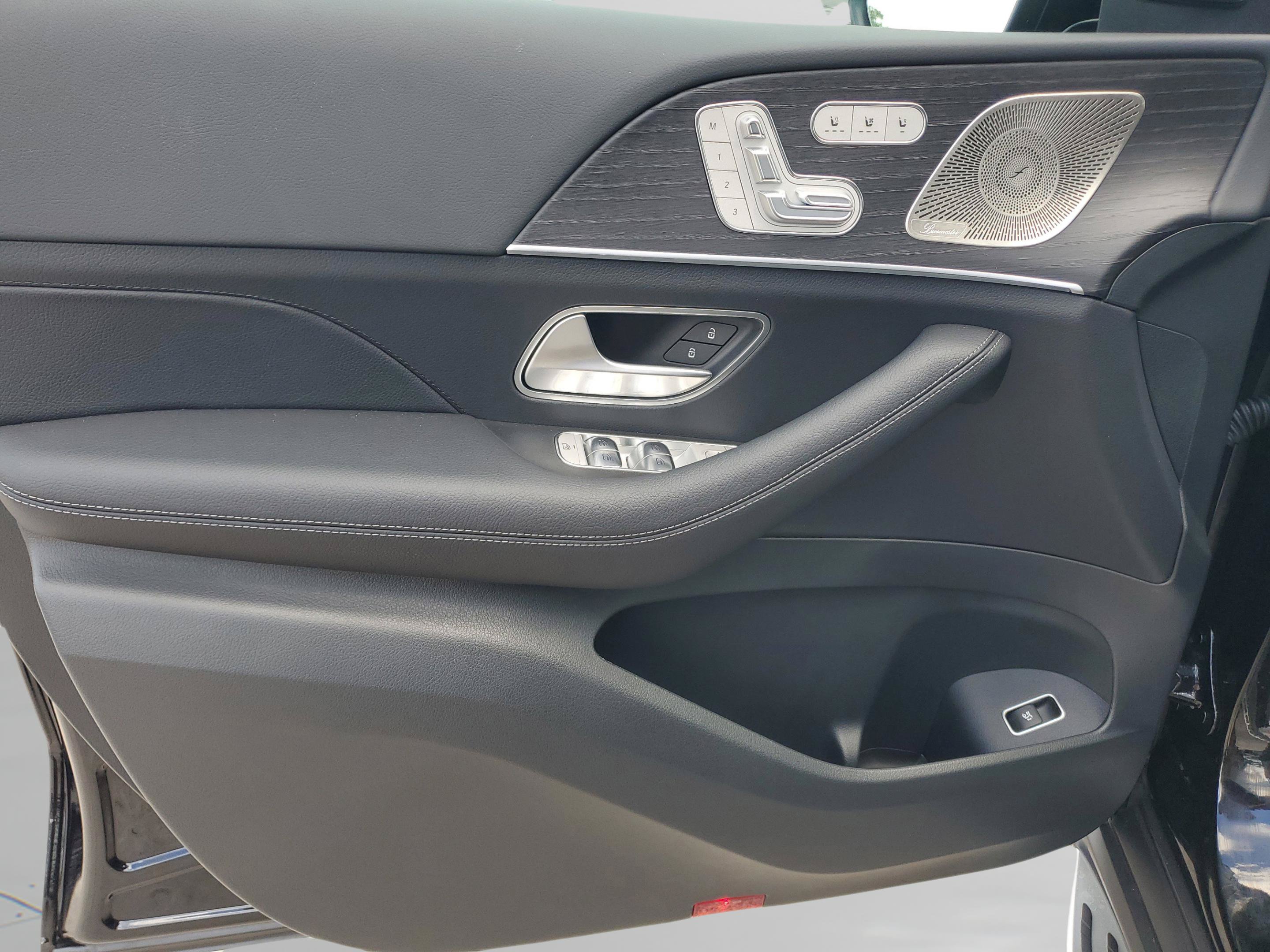 Certified 2026 Mercedes-Benz GLS 450 4MATIC image 17