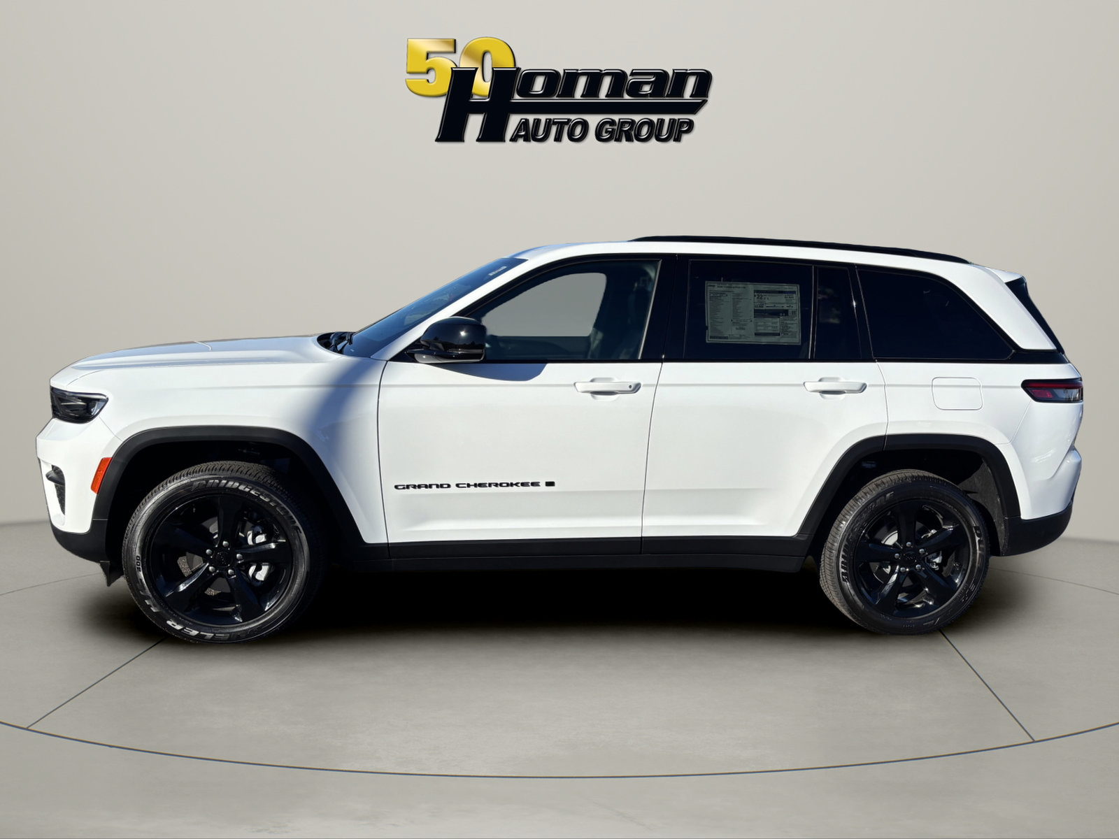 New 2025 Jeep Grand Cherokee Altitude AWD/4WD image 2