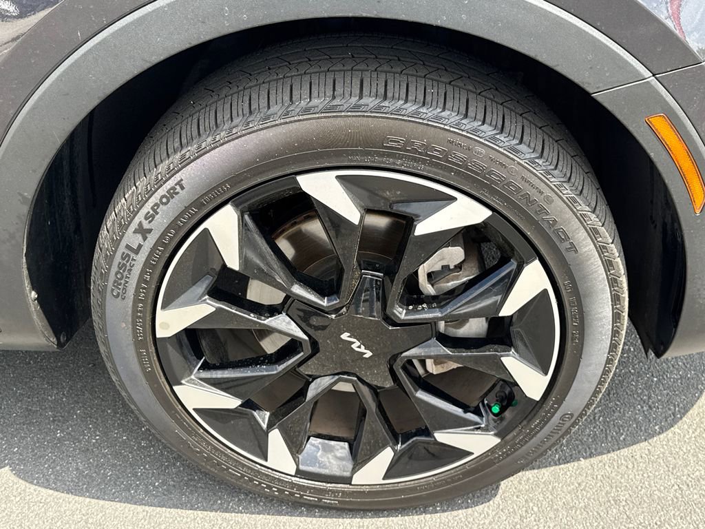Used 2025 Kia Sorento EX image 12