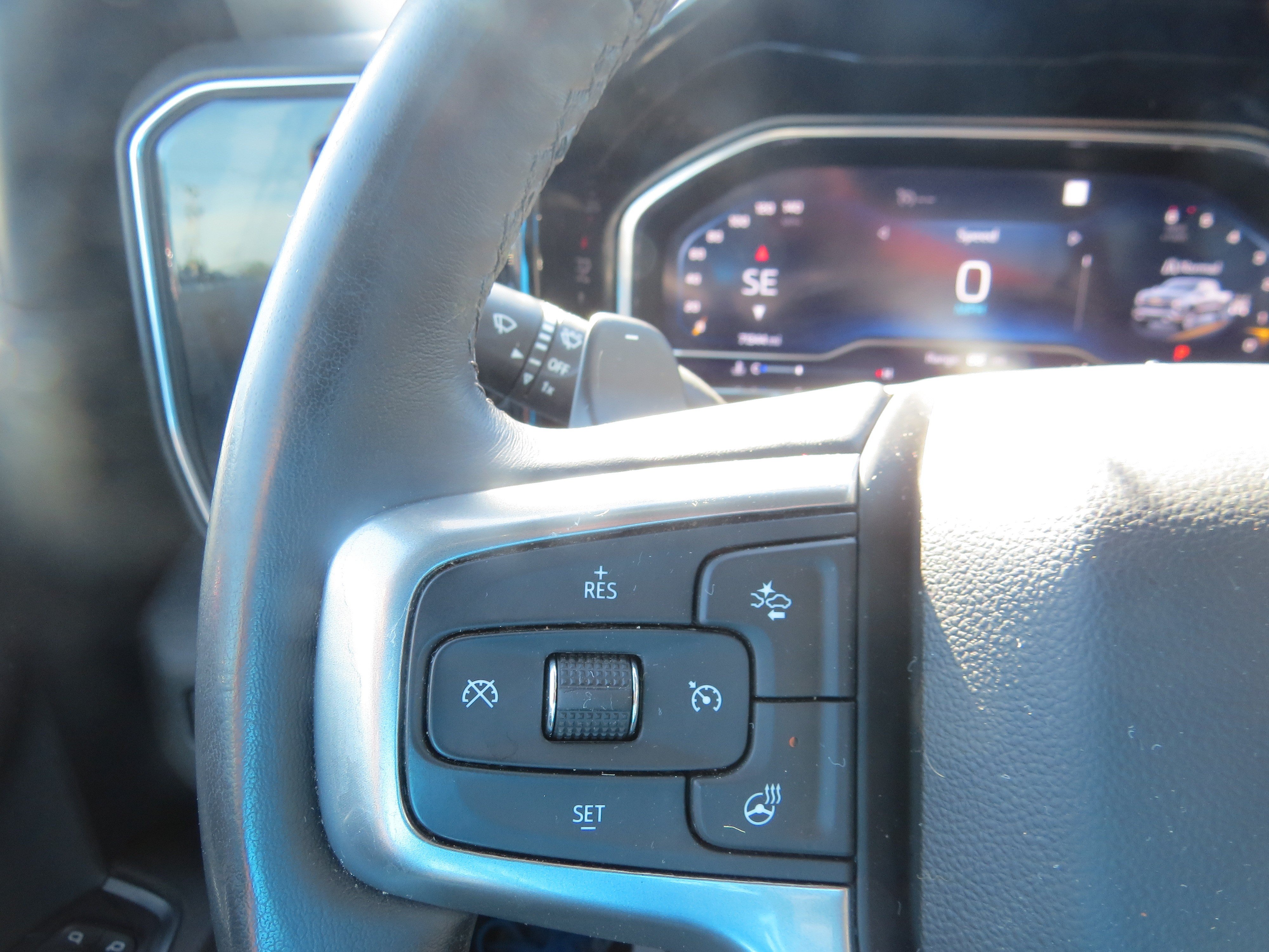 Used 2022 Chevrolet Silverado 1500 RST w/ Convenience Package II AWD/4WD image 17