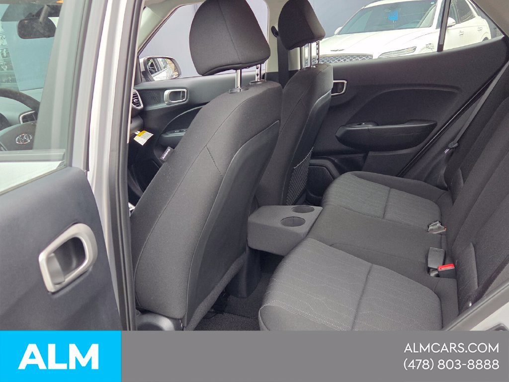 Used 2026 Hyundai Venue SE FWD image 7