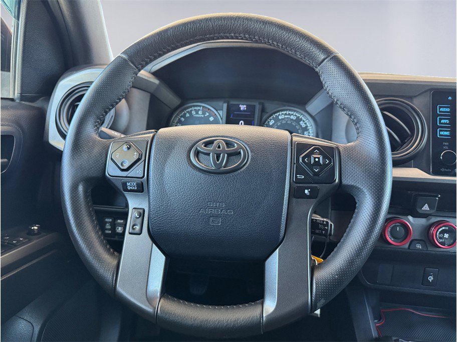 Used 2017 Toyota Tacoma TRD Off-Road w/ Tow Package AWD/4WD image 13