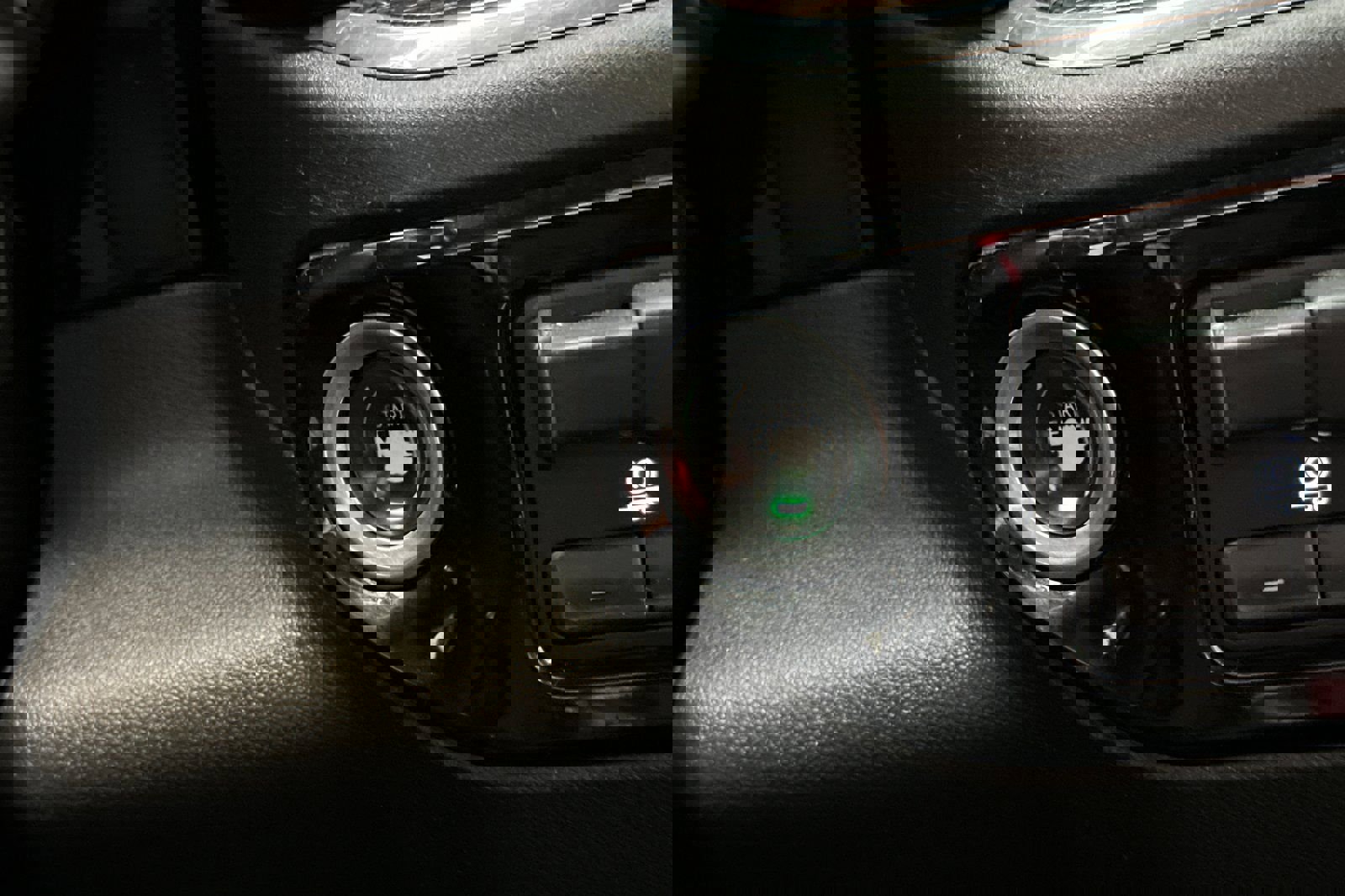 Used 2024 GMC Sierra 3500 SLE w/ SLE Convenience Package image 22