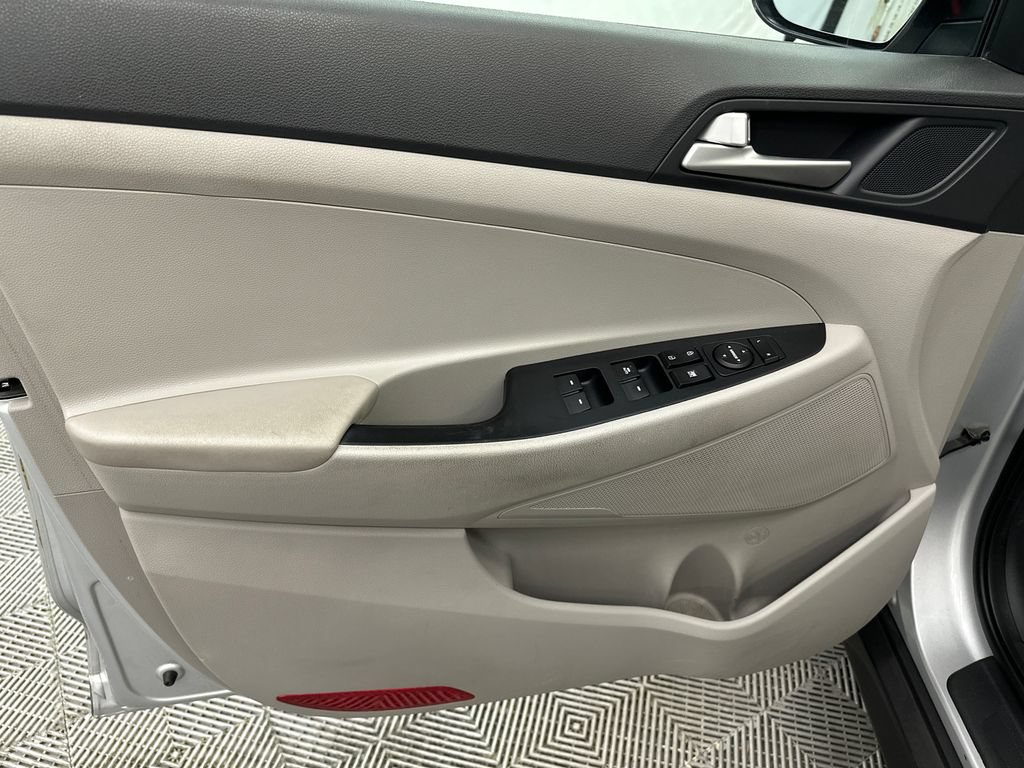 Used 2019 Hyundai Tucson Value FWD image 8