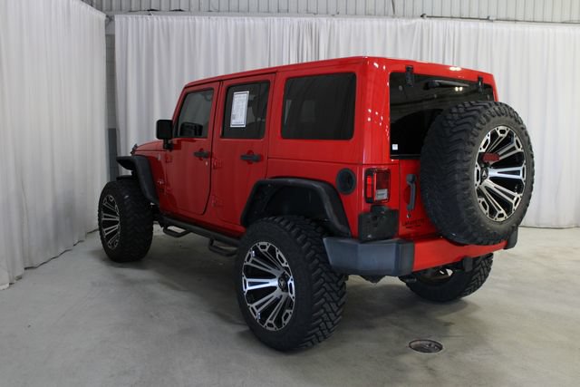 Used 2018 Jeep Wrangler Unlimited Sahara AWD/4WD image 31
