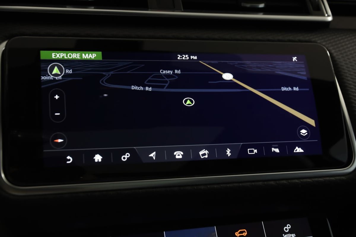 Used 2020 Land Rover Range Rover Velar R-Dynamic S AWD/4WD image 9