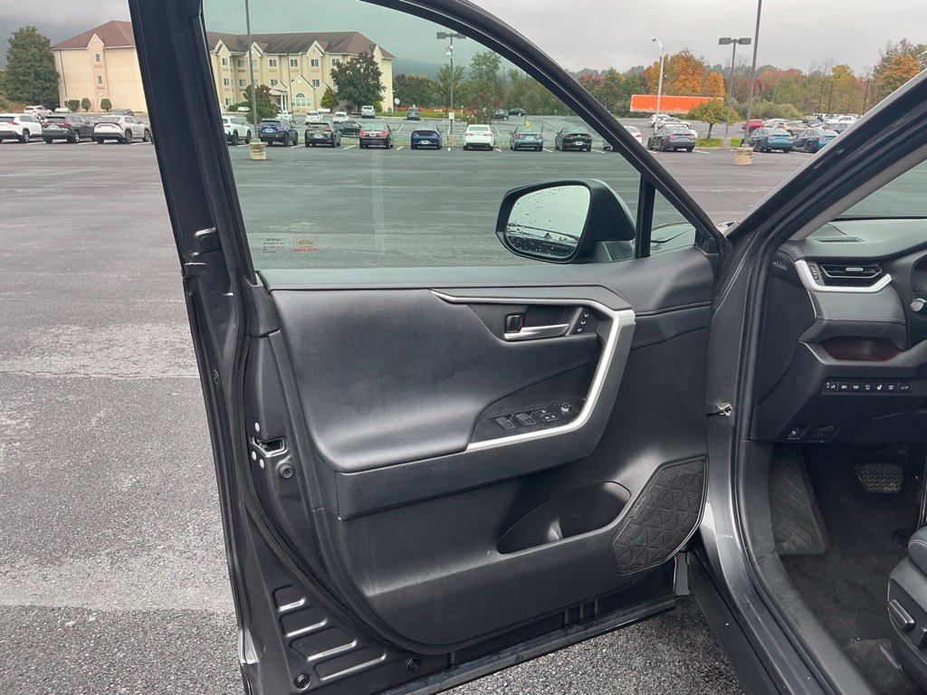 Certified 2023 Toyota RAV4 Limited AWD/4WD image 17
