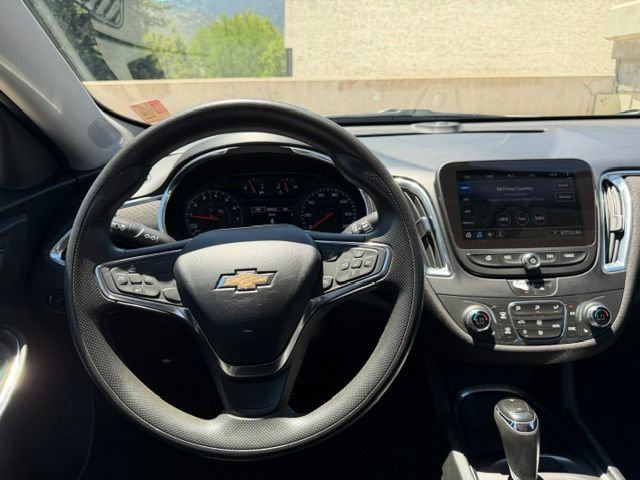 Used 2020 Chevrolet Malibu LT FWD image 13