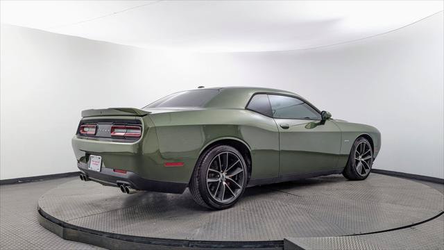 Used 2018 Dodge Challenger R/T w/ Performance Handling Group RWD image 8