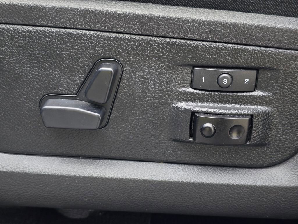 Used 2016 RAM 3500 Laramie w/ Sport Appearance Group image 29