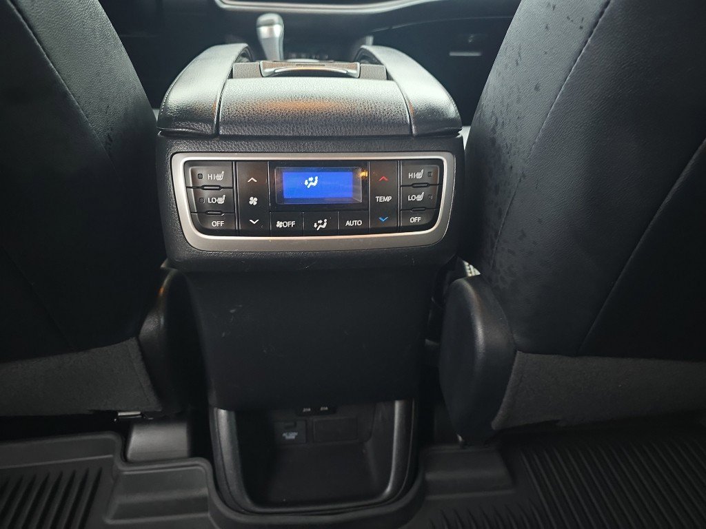 Used 2018 Toyota Highlander Limited Platinum image 20