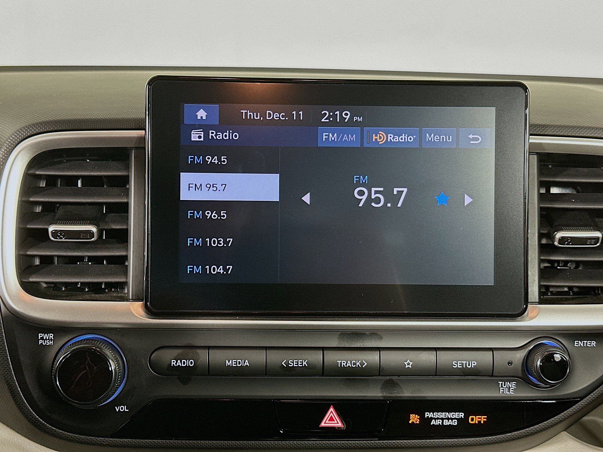 Used 2024 Hyundai Venue SEL image 21