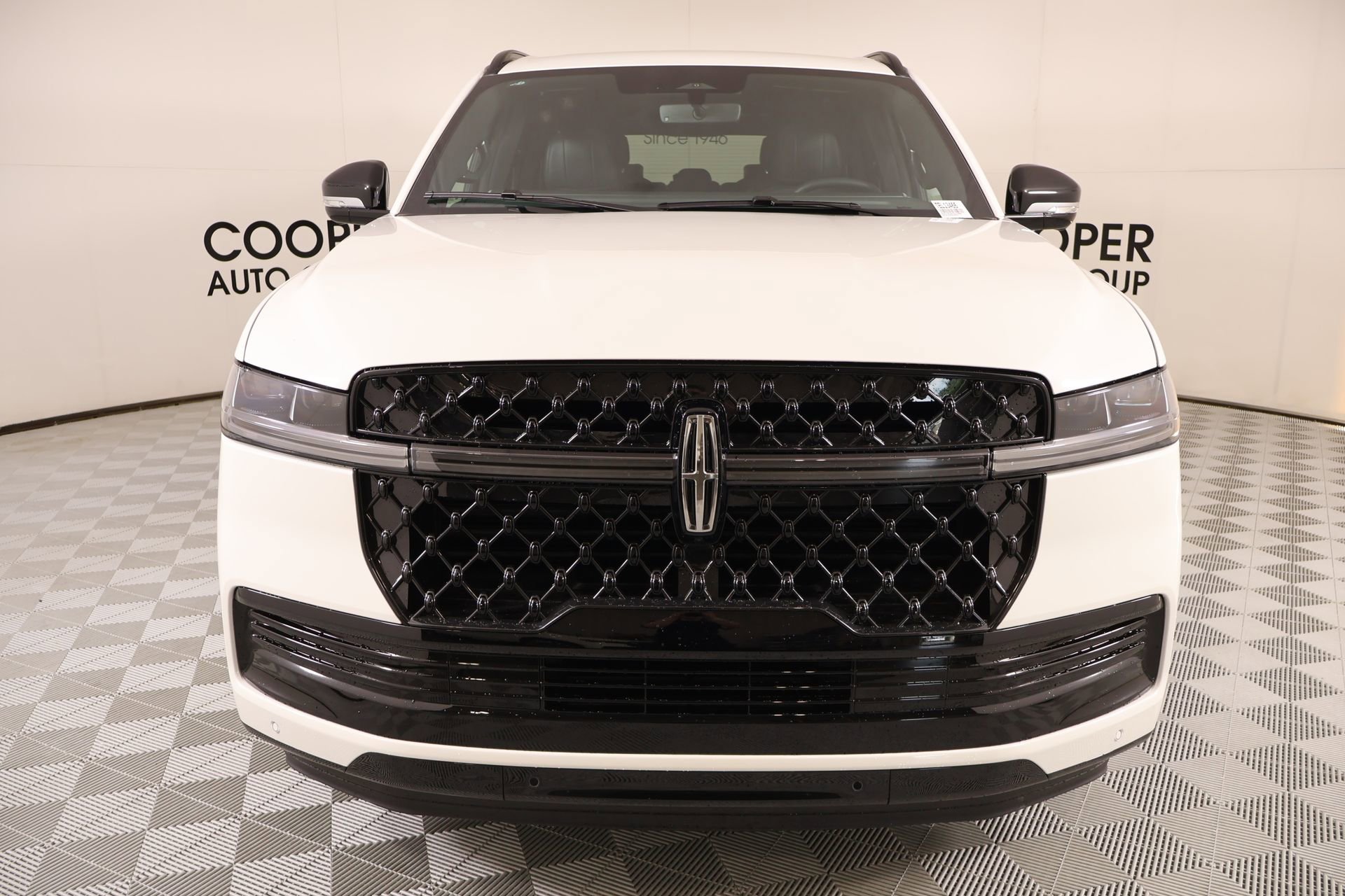 New 2026 Lincoln Navigator L Reserve AWD/4WD image 9