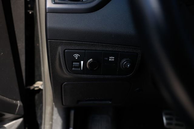 Used 2014 Hyundai Veloster Turbo image 48