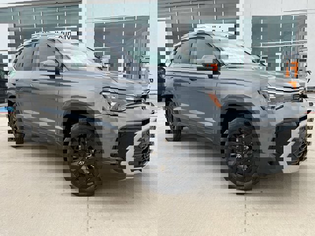 New 2025 Volkswagen Taos SE image 5