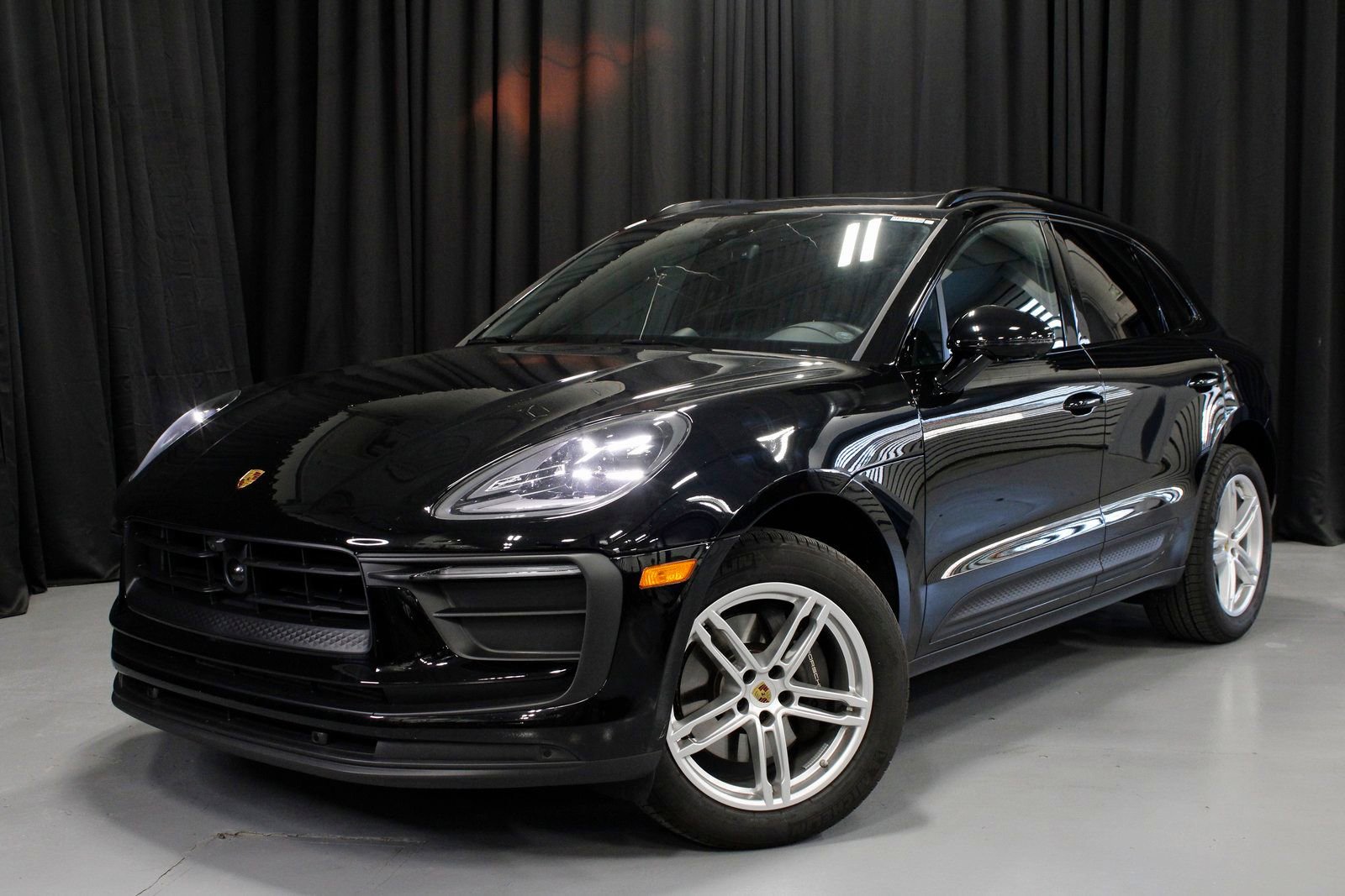 Certified 2025 Porsche Macan