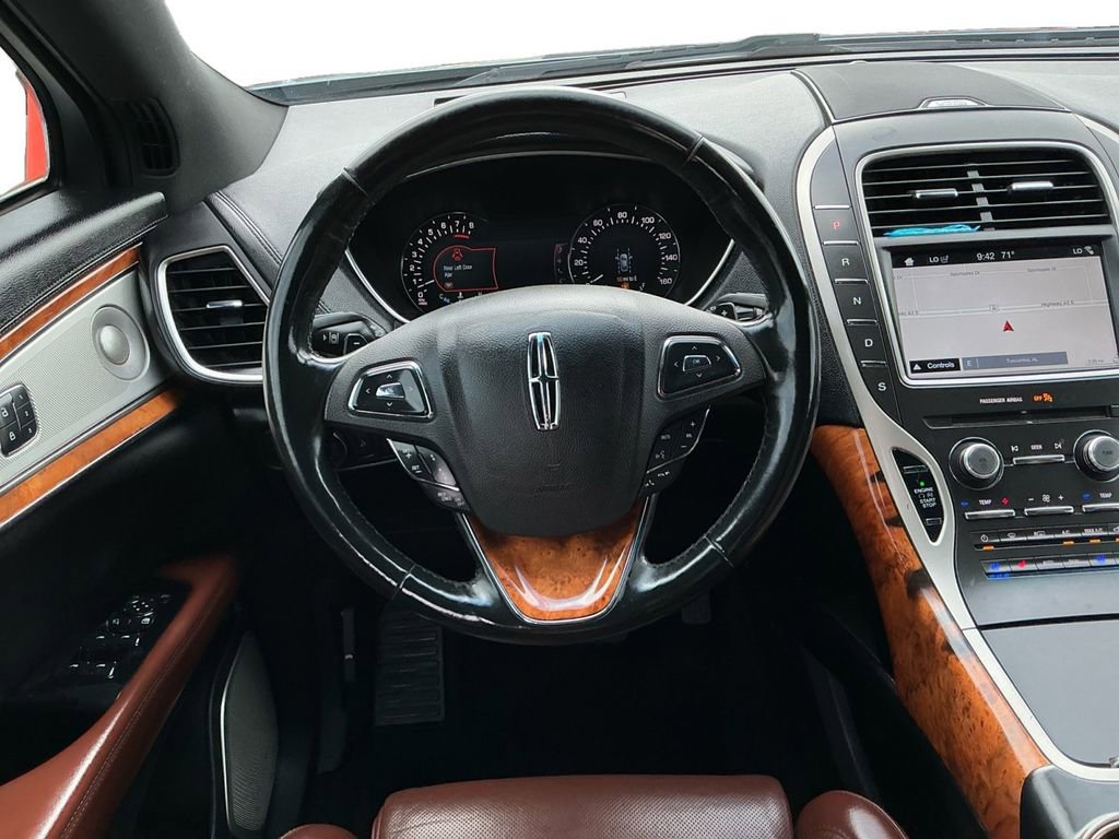 Used 2018 Lincoln MKX Reserve w/ Luxury Package image 18