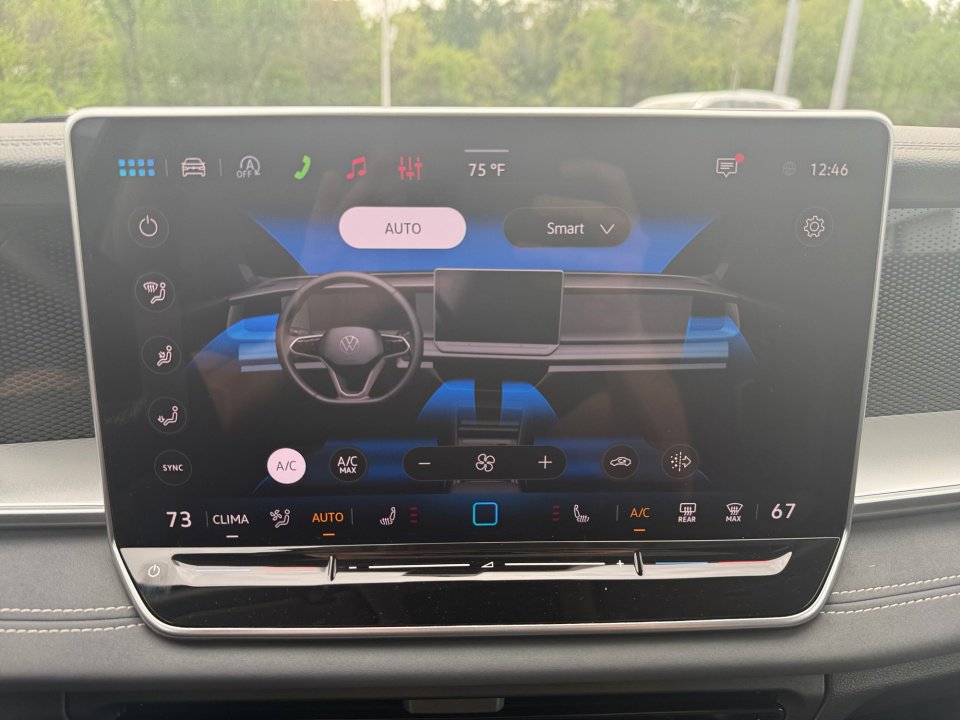 New 2026 Volkswagen Tiguan SE FWD image 18