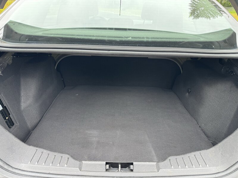 Used 2012 Ford Focus SE FWD image 16