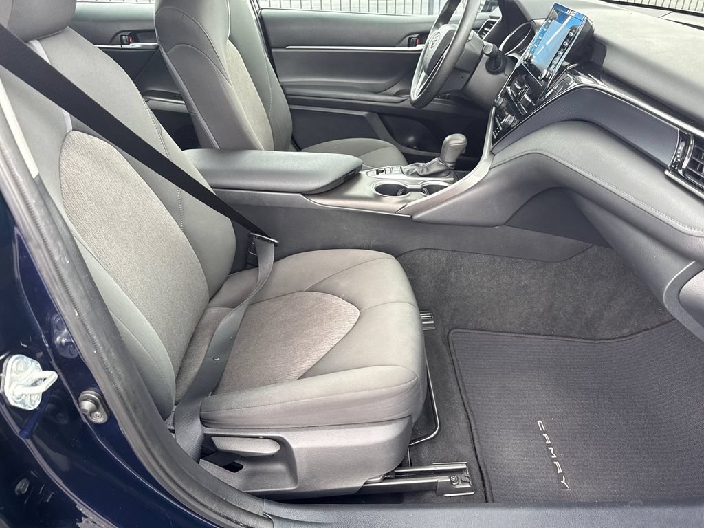 Used 2022 Toyota Camry LE FWD image 14