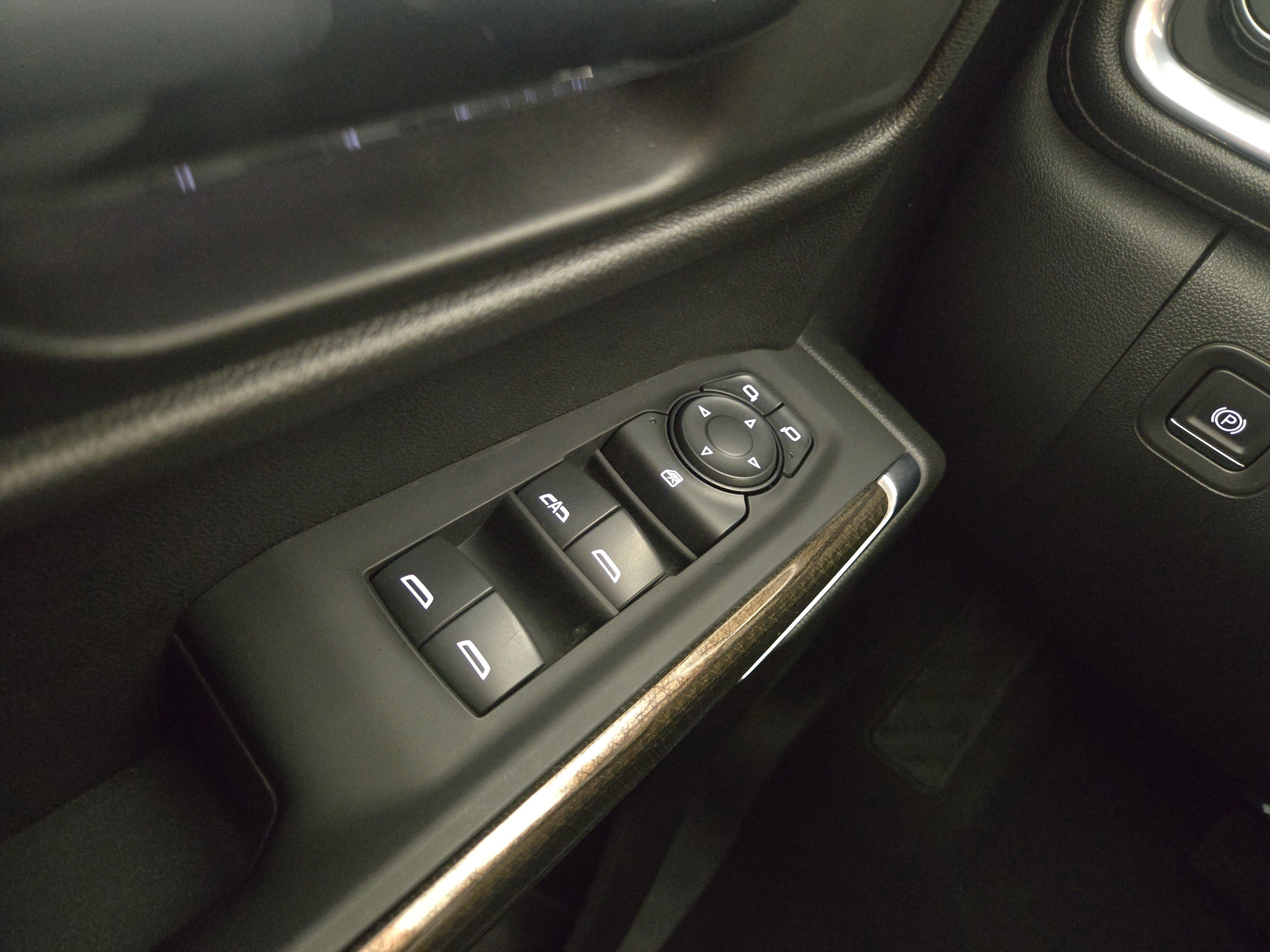 Certified 2022 Chevrolet Silverado 1500 LT w/ Z71 Off-Road Package image 30