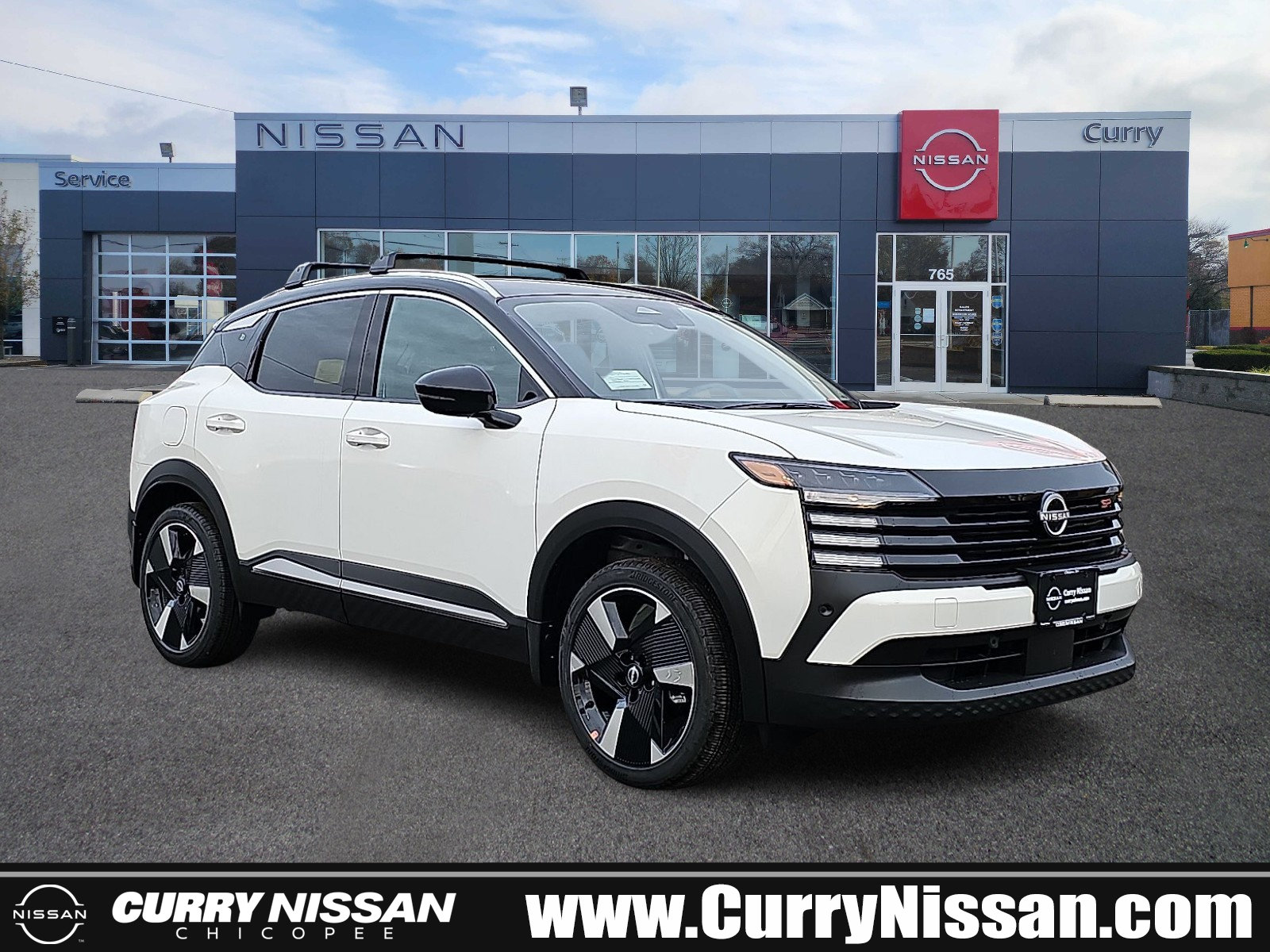 New 2026 Nissan Kicks SR w/ Cold Weather Package
