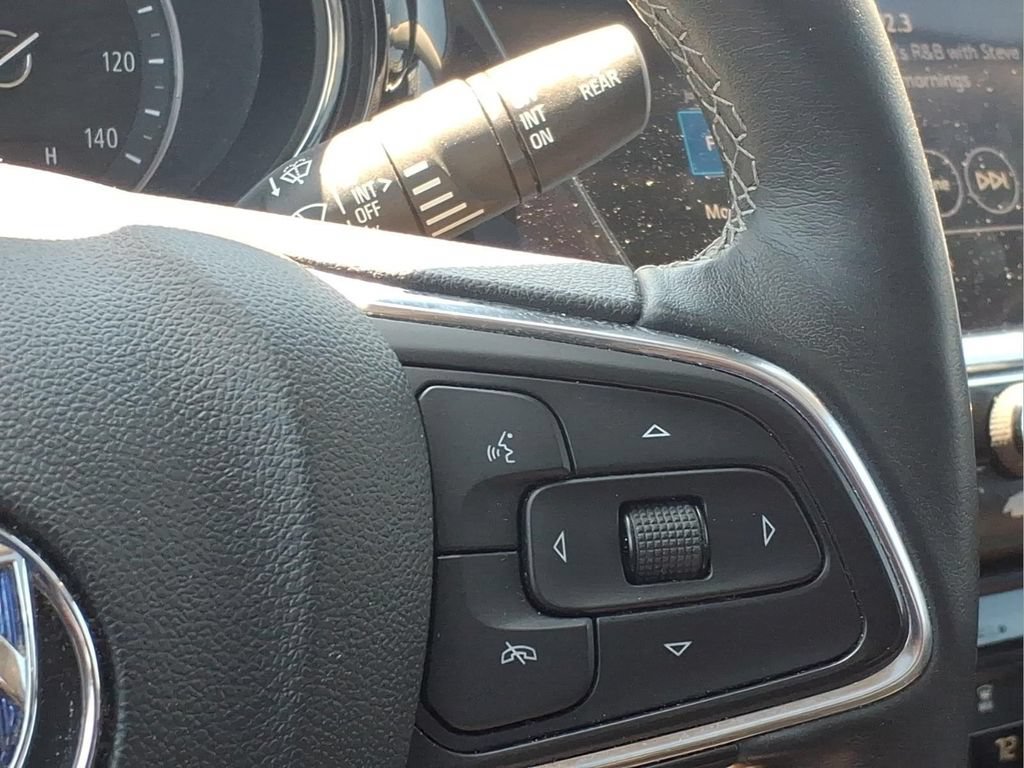Used 2021 Buick Encore GX Essence w/ Experience Buick Package FWD image 8