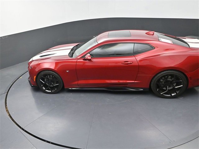 Used 2017 Chevrolet Camaro SS image 18