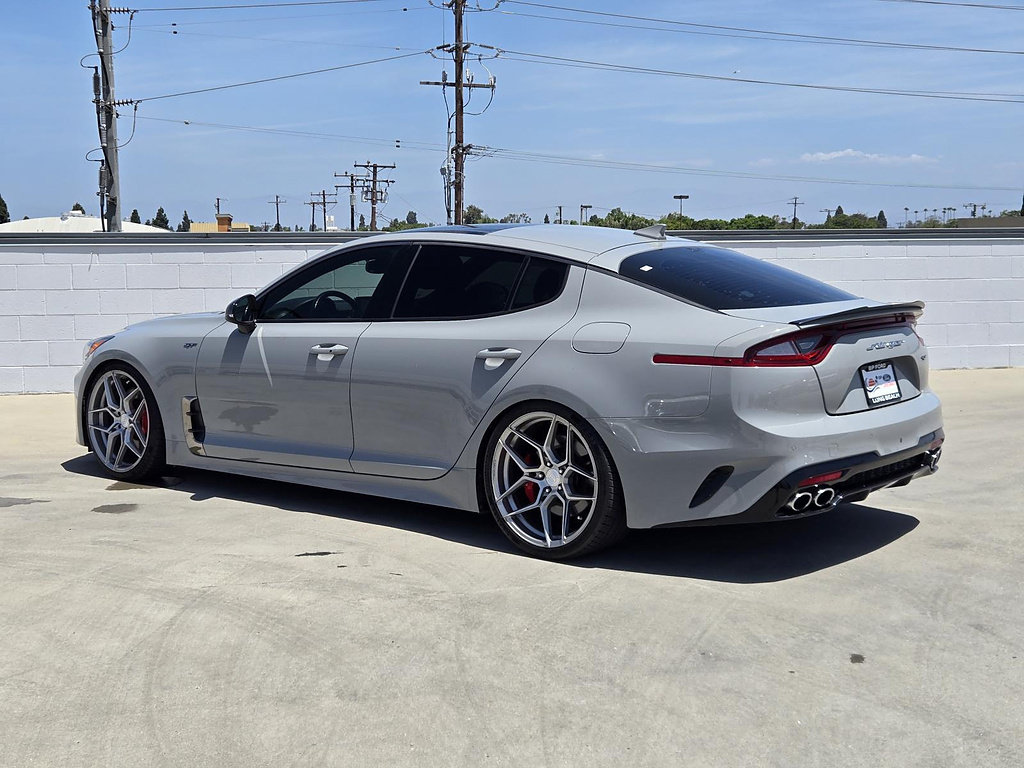 Used 2020 Kia Stinger GT1 RWD image 6