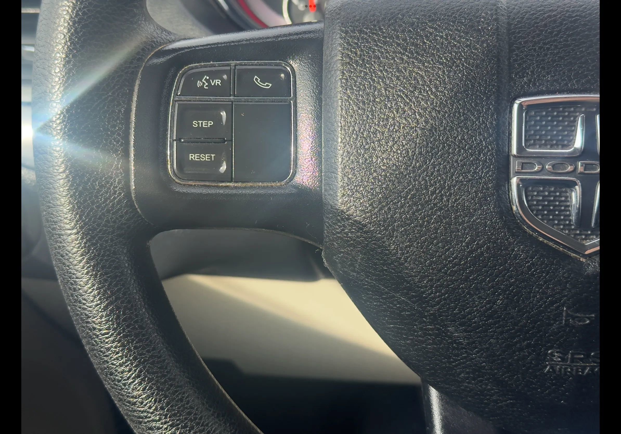 Used 2019 Dodge Grand Caravan SE w/ UConnect Hands-Free Group FWD image 24