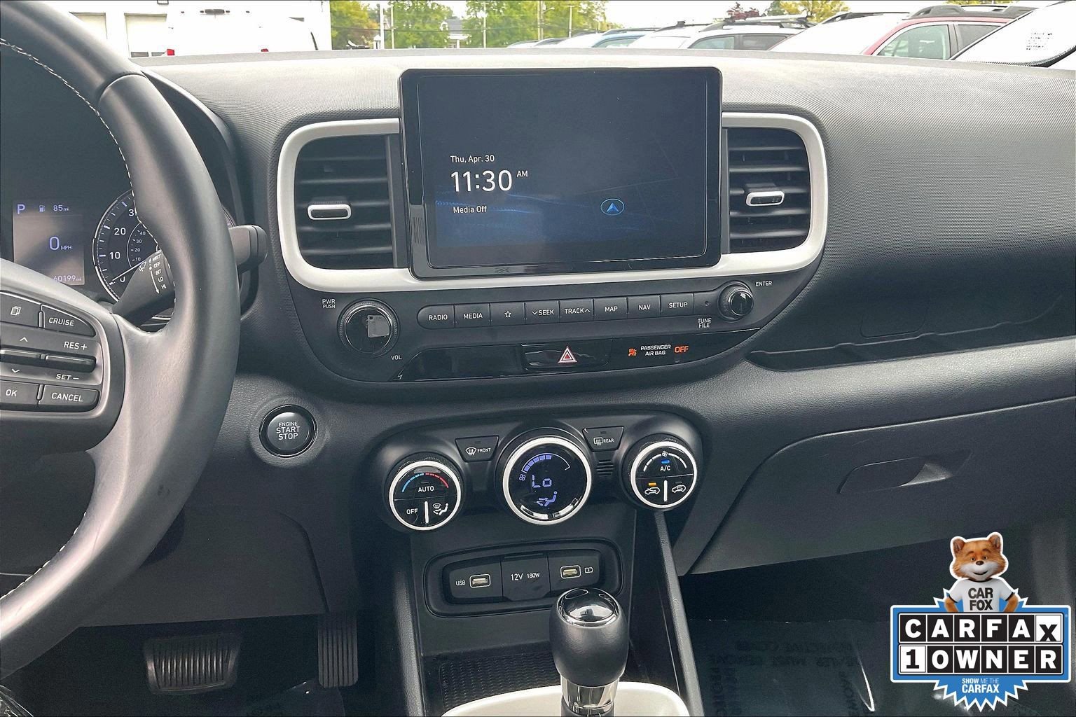 Used 2022 Hyundai Venue Limited w/ Cargo Package FWD image 6