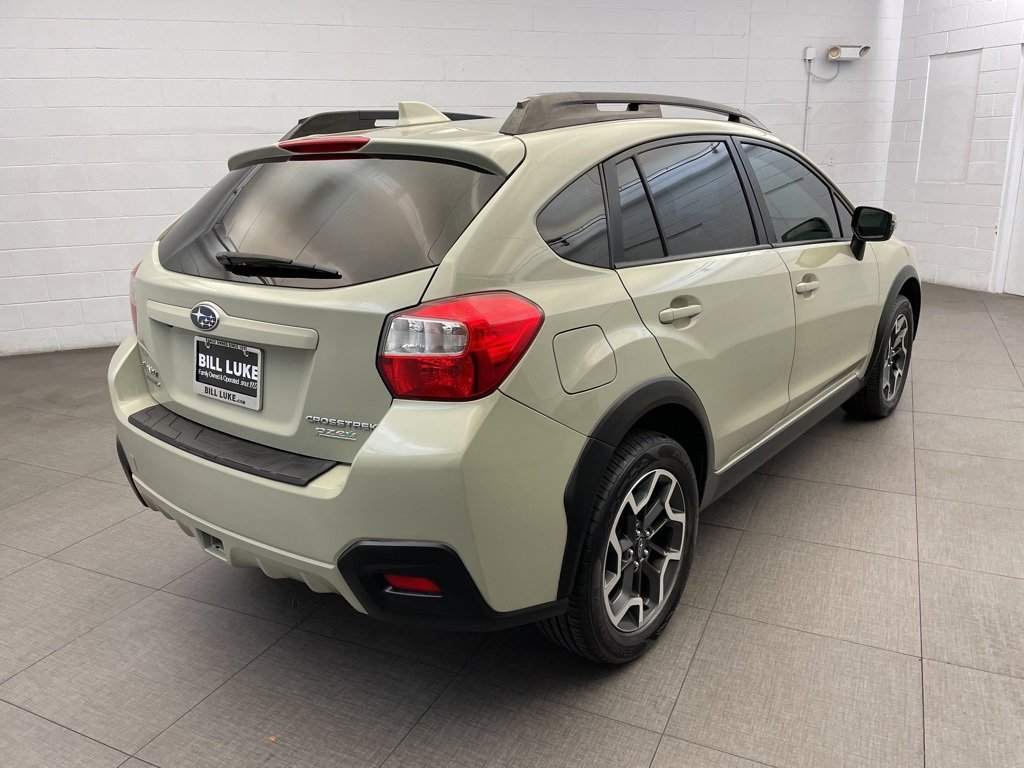 Used 2017 Subaru Crosstrek 2.0i Limited image 4