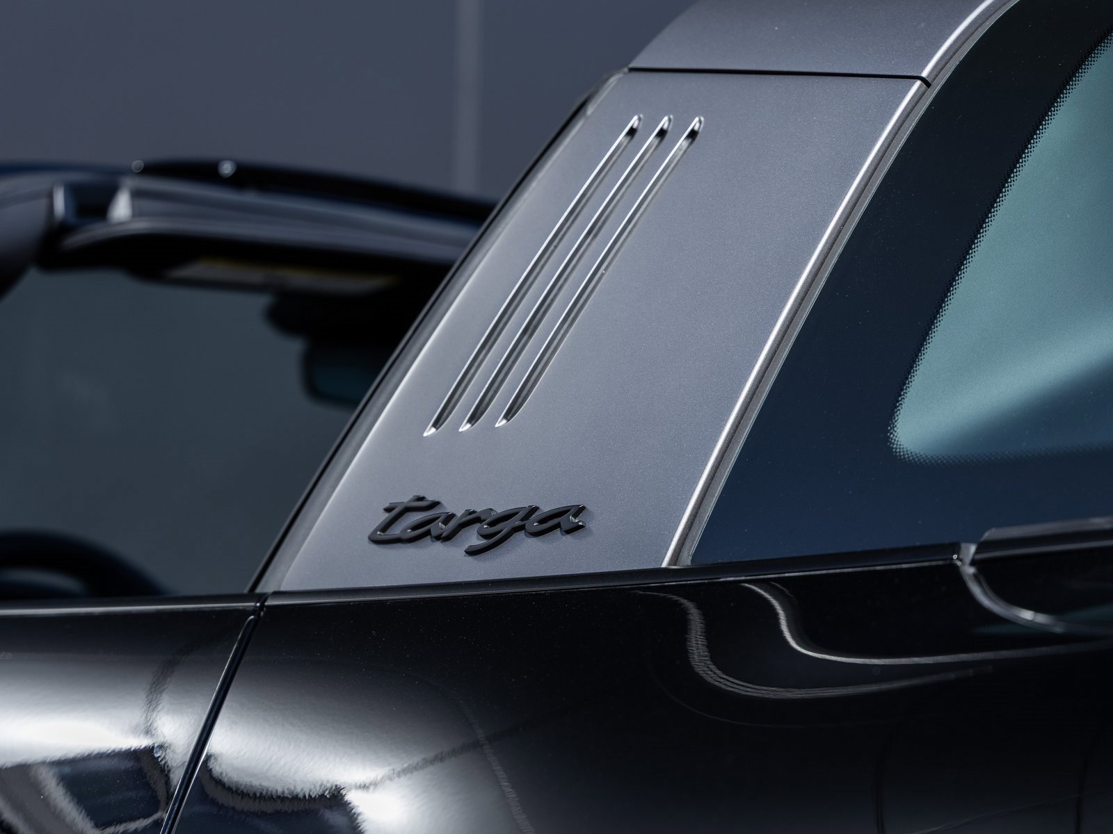 Certified 2024 Porsche 911 Targa Edition 50 Years Porsche image 18