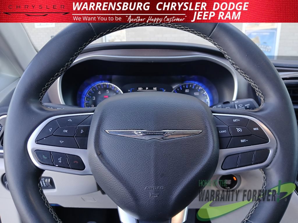 Used 2023 Chrysler Voyager LX FWD image 21