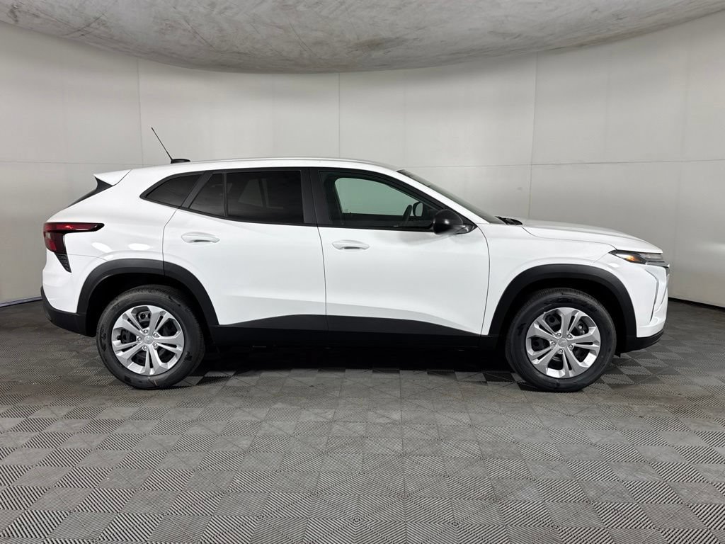 New 2026 Chevrolet Trax LS FWD image 5