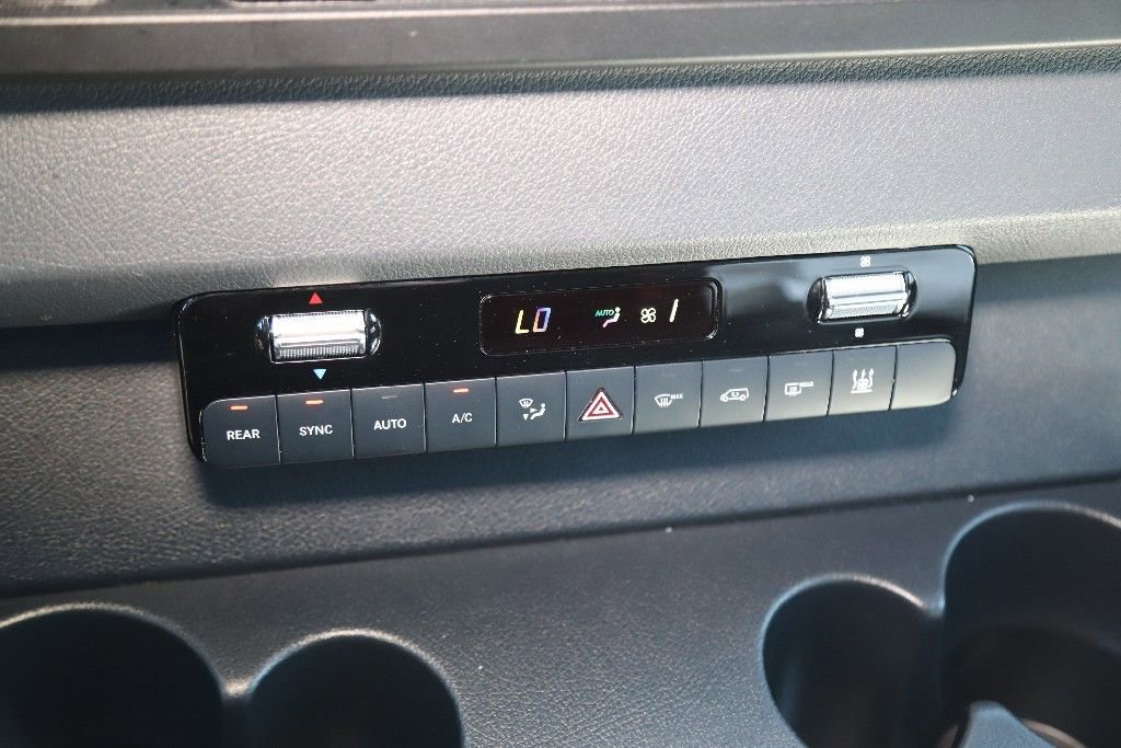 Used 2024 Mercedes-Benz Sprinter 2500 image 30