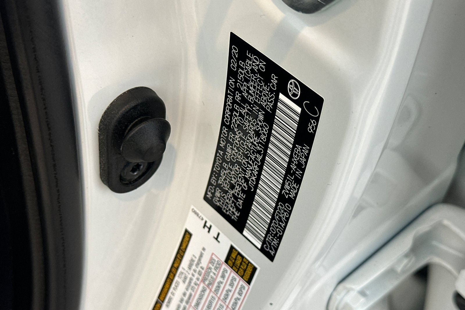 Certified 2020 Toyota Prius LE FWD image 28