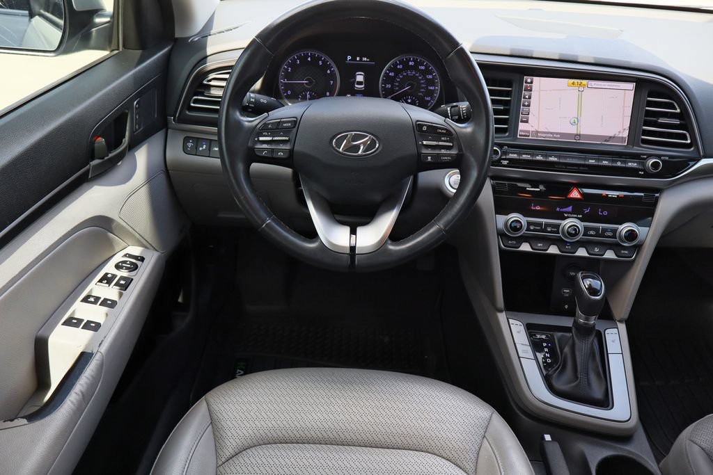 Used 2020 Hyundai Elantra Limited w/ Ultimate Package 03 FWD image 23