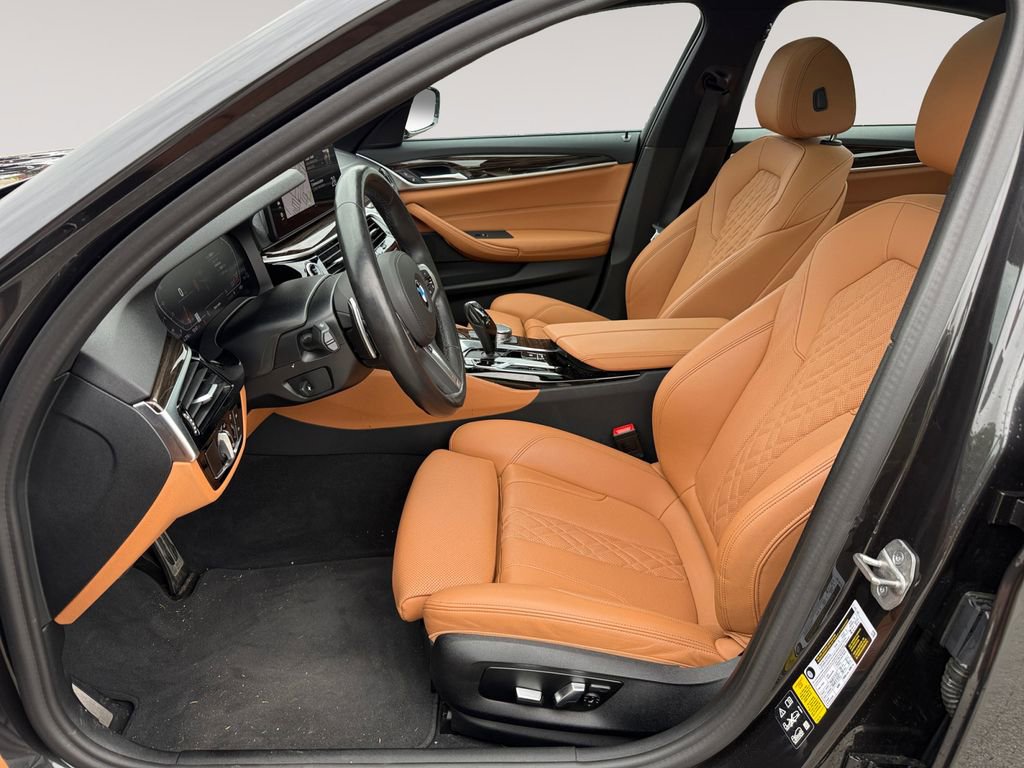 Certified 2023 BMW 530i xDrive w/ M Sport Package AWD/4WD image 2