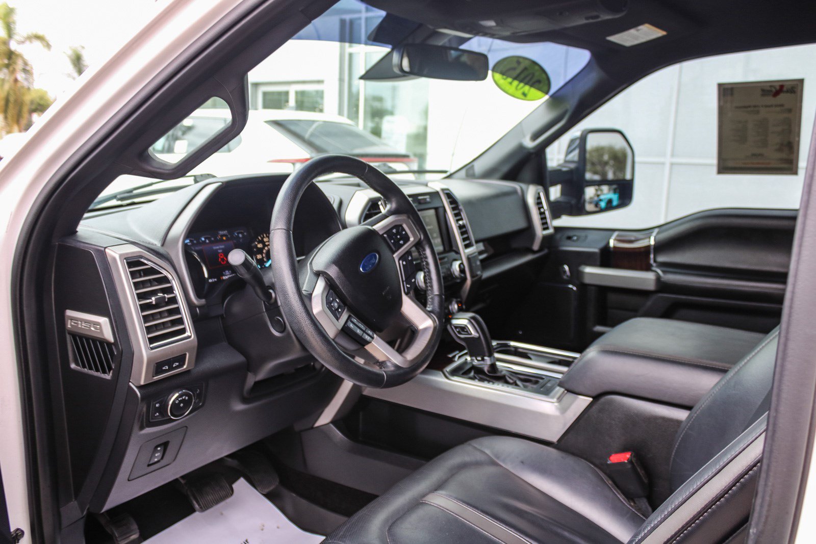 Used 2015 Ford F150 Platinum w/ Equipment Group 701A Luxury AWD/4WD image 19