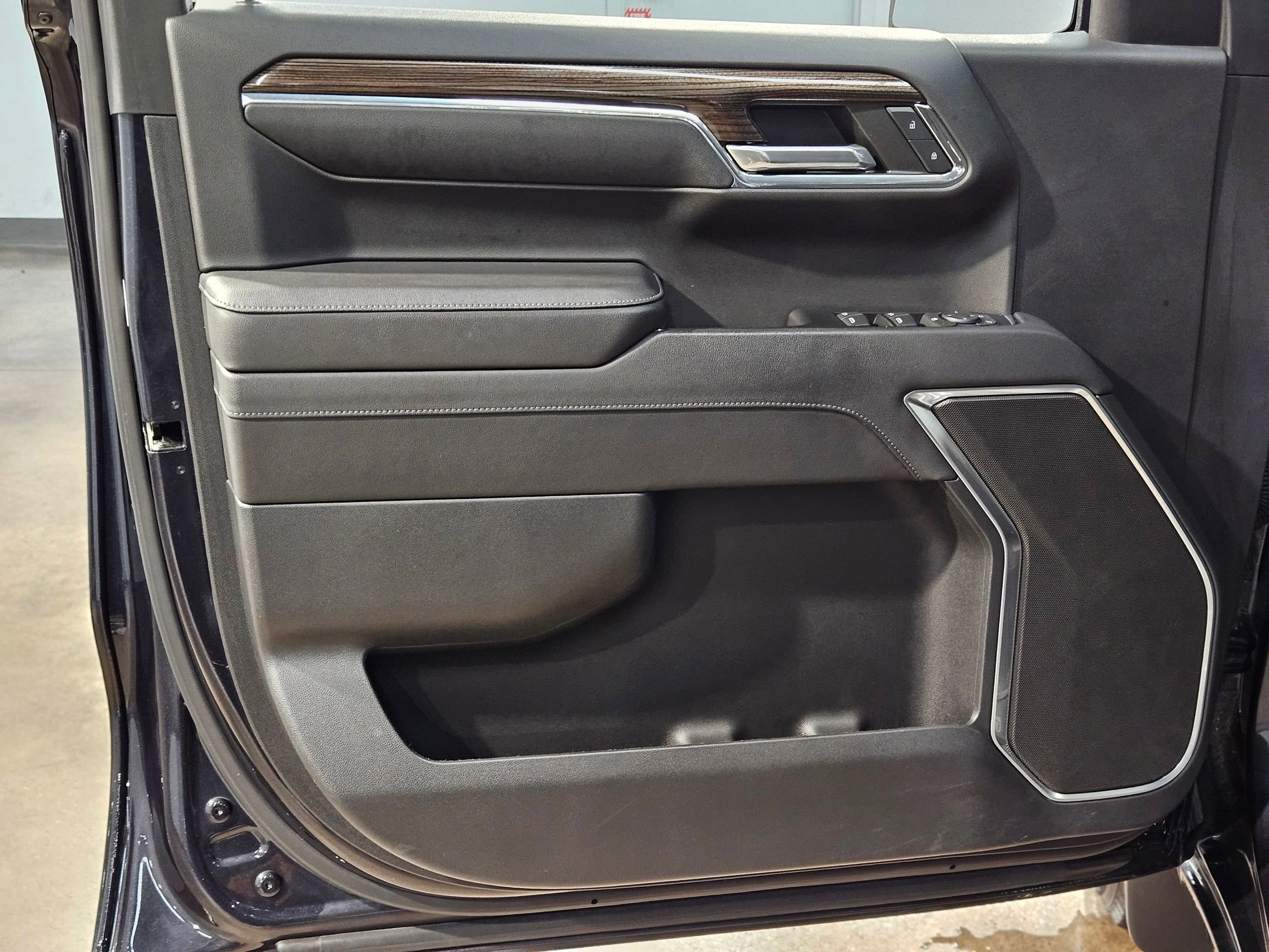 Used 2023 Chevrolet Silverado 1500 LT image 20