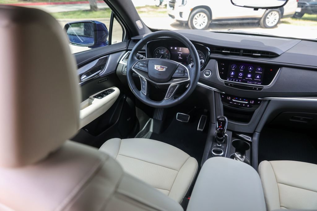 Certified 2025 Cadillac XT5 Sportv w/ Technology Package AWD/4WD image 27