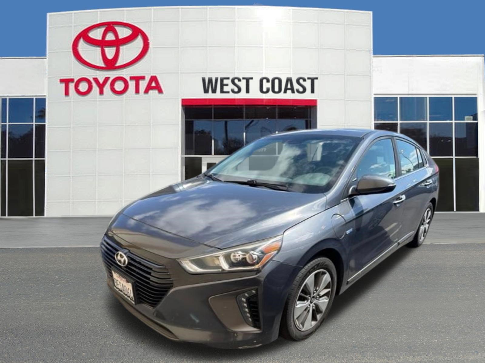 Used 2018 Hyundai Ioniq Limited FWD image 1