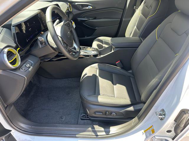 New 2025 Chevrolet Trax ACTIV w/ Driver Confidence Package image 9