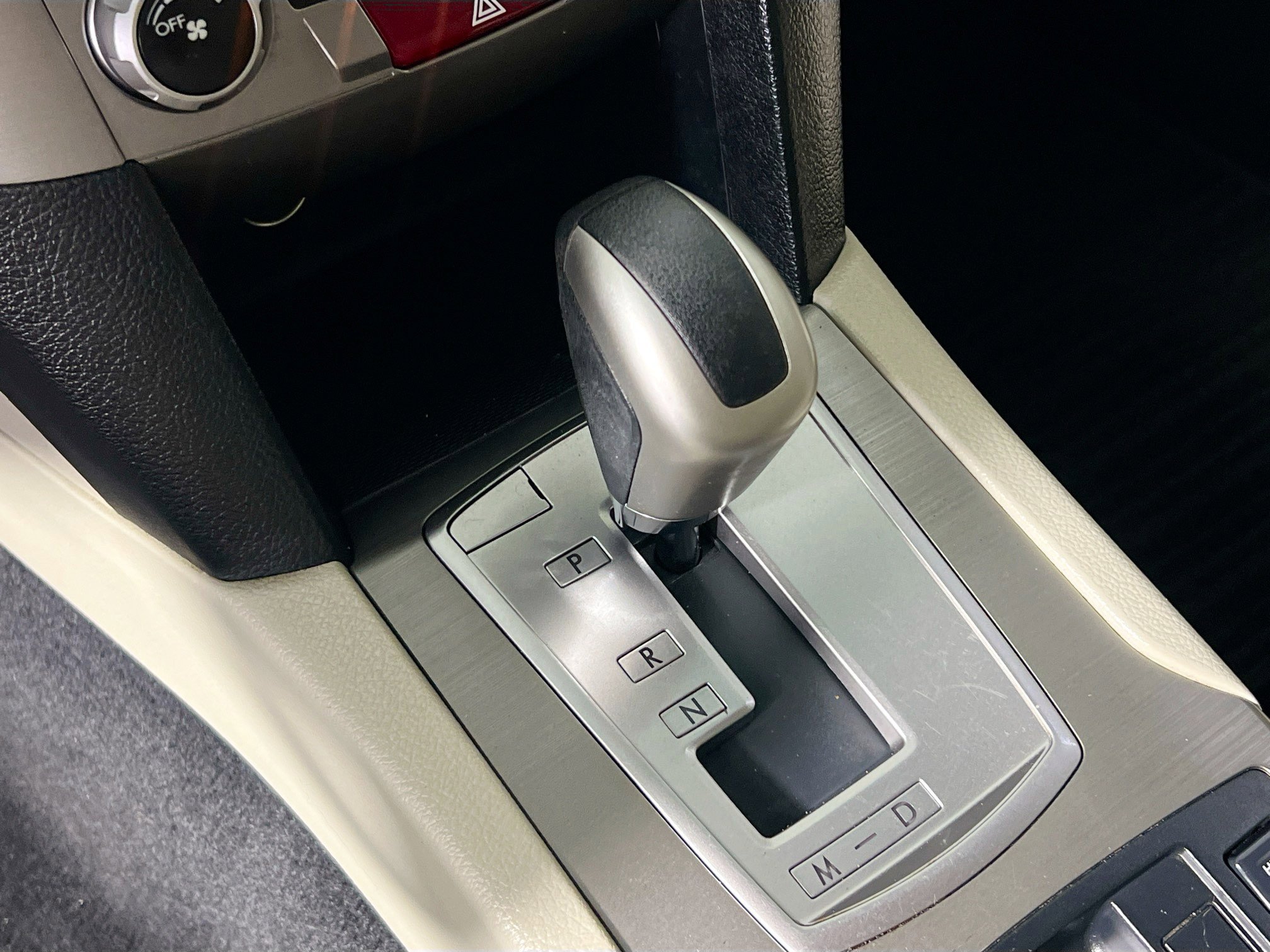 Used 2010 Subaru Legacy 2.5i Premium image 24