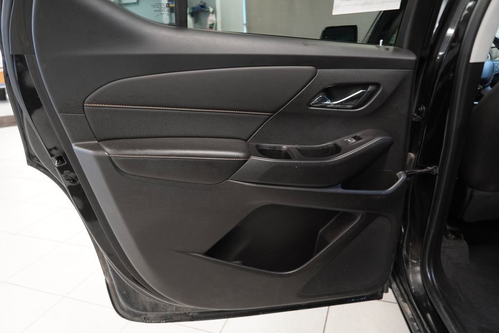 Used 2018 Chevrolet Traverse LT image 26