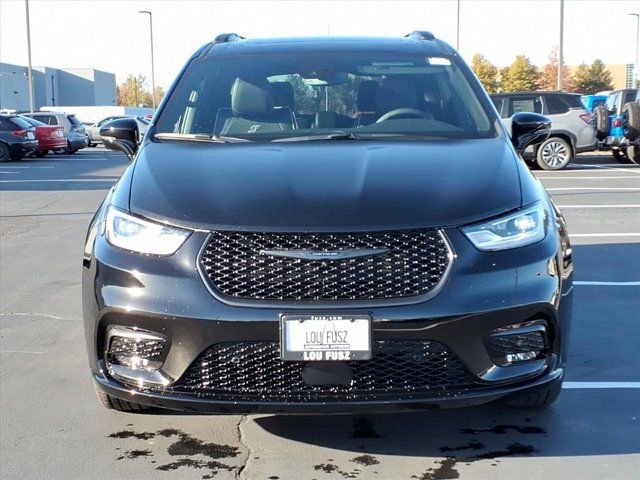 New 2026 Chrysler Pacifica Limited w/ S Appearance Package image 22